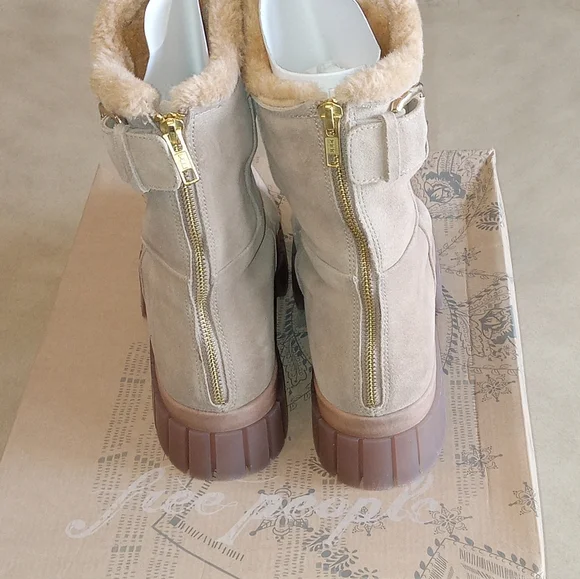 FREE PEOPLE Fable Faux-Fur-Lined Sand-Suede Boots Size 7 - Picture 11 of 16